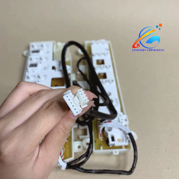 sg-11134201-7rdy4-m08zfhy2e9d3b7