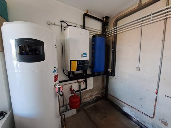 lắp đặt máy bơm nhiệt gia đình